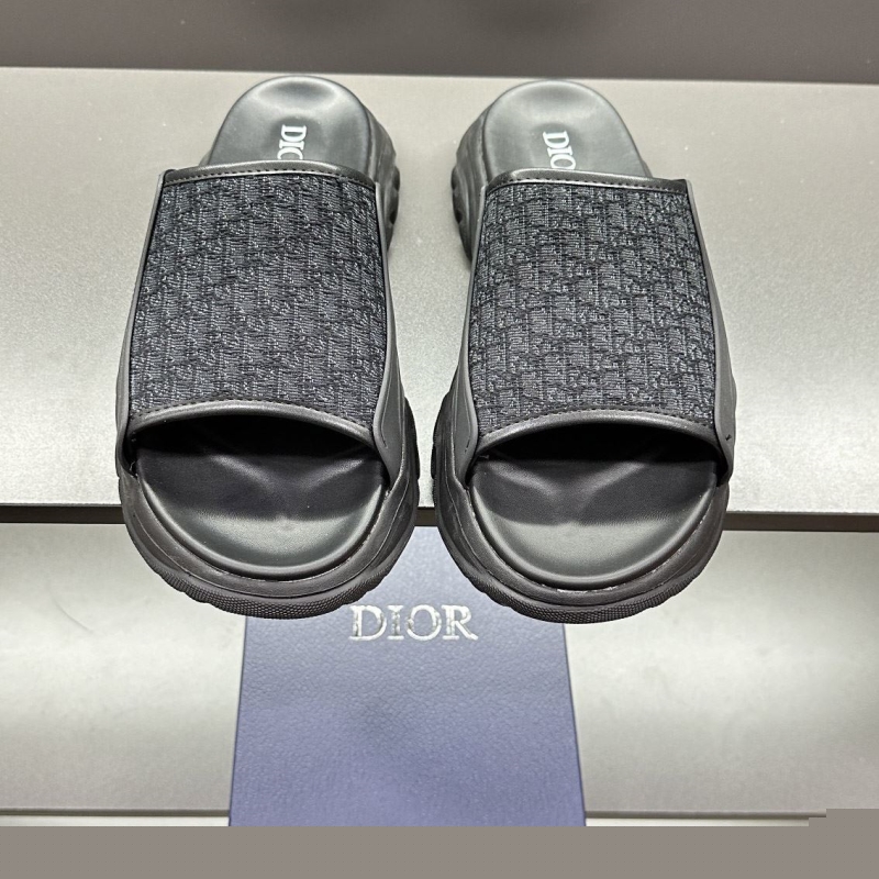 ch**an D*or slippers